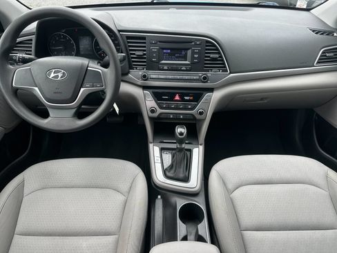 Used 2017 Hyundai Elantra SE FWD image 13