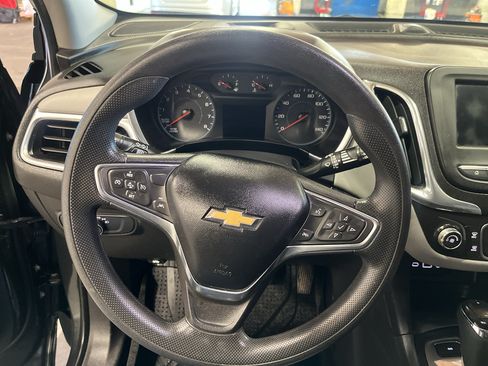 Used 2020 Chevrolet Equinox LS w/ LS Convenience Package AWD/4WD image 10