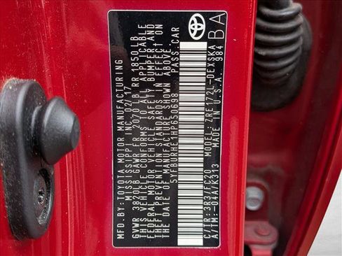 Used 2017 Toyota Corolla SE FWD image 22
