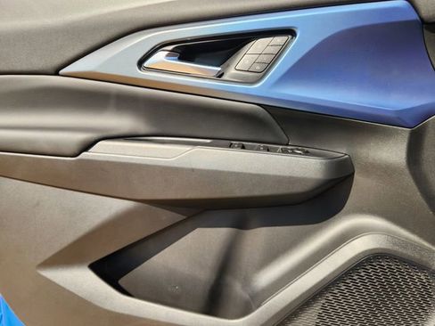 New 2026 Chevrolet Equinox EV LT w/ Convenience Package II FWD image 32