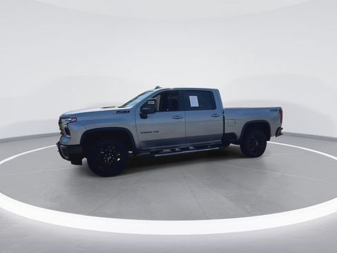 Used 2025 Chevrolet Silverado 2500 LTZ w/ LTZ Plus Package AWD/4WD image 9