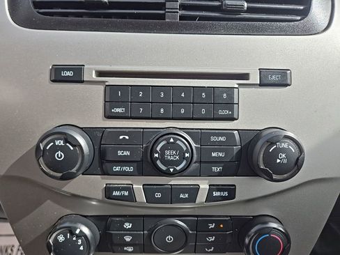 Used 2009 Ford Focus SEL image 28