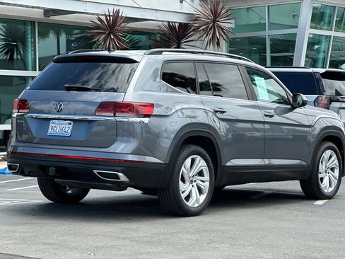 Used 2023 Volkswagen Atlas SE w/ Panoramic Sunroof Package FWD image 4
