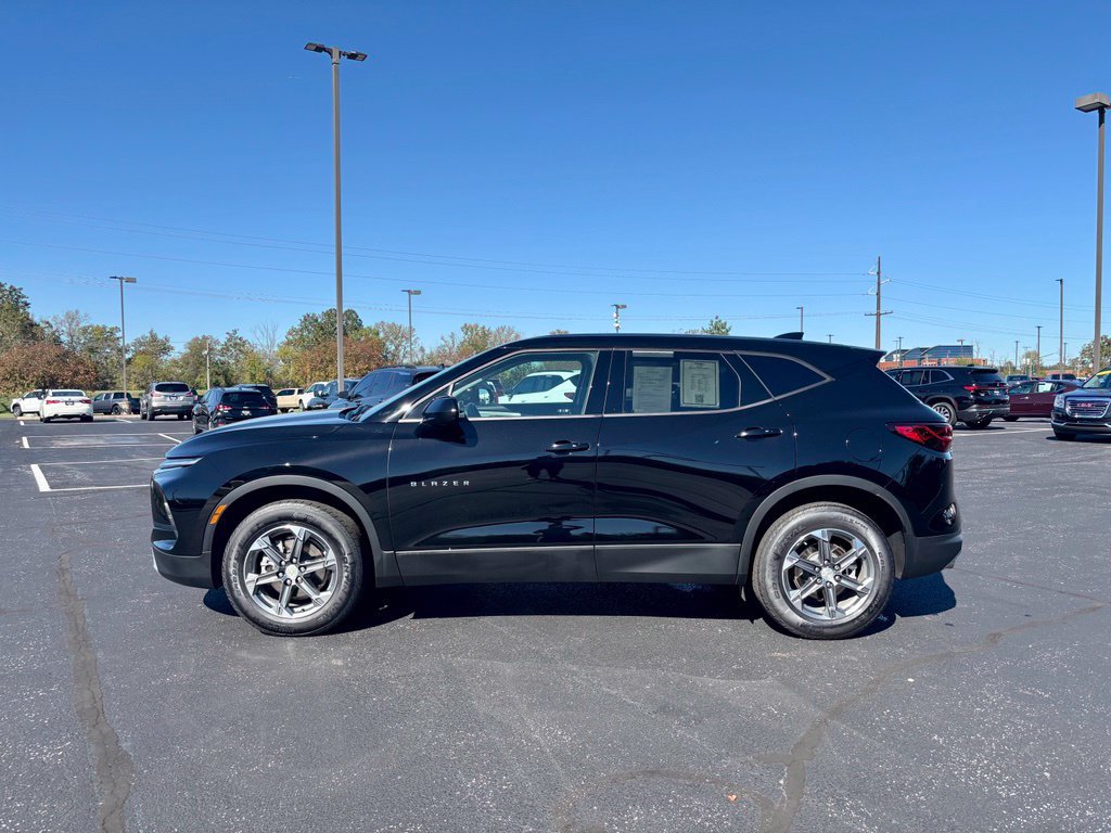 Used 2024 Chevrolet Blazer LT FWD image 4