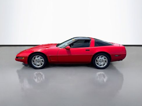 Used 1995 Chevrolet Corvette Coupe RWD image 4