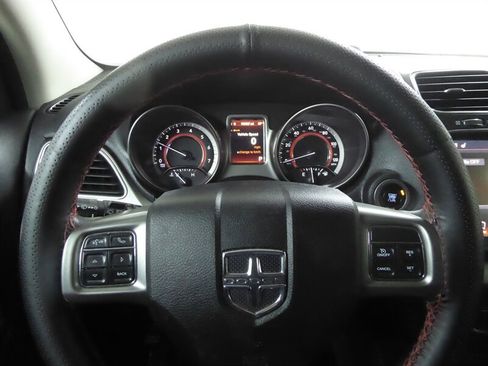 Used 2015 Dodge Journey Crossroad w/ Flexible Seating Group image 11