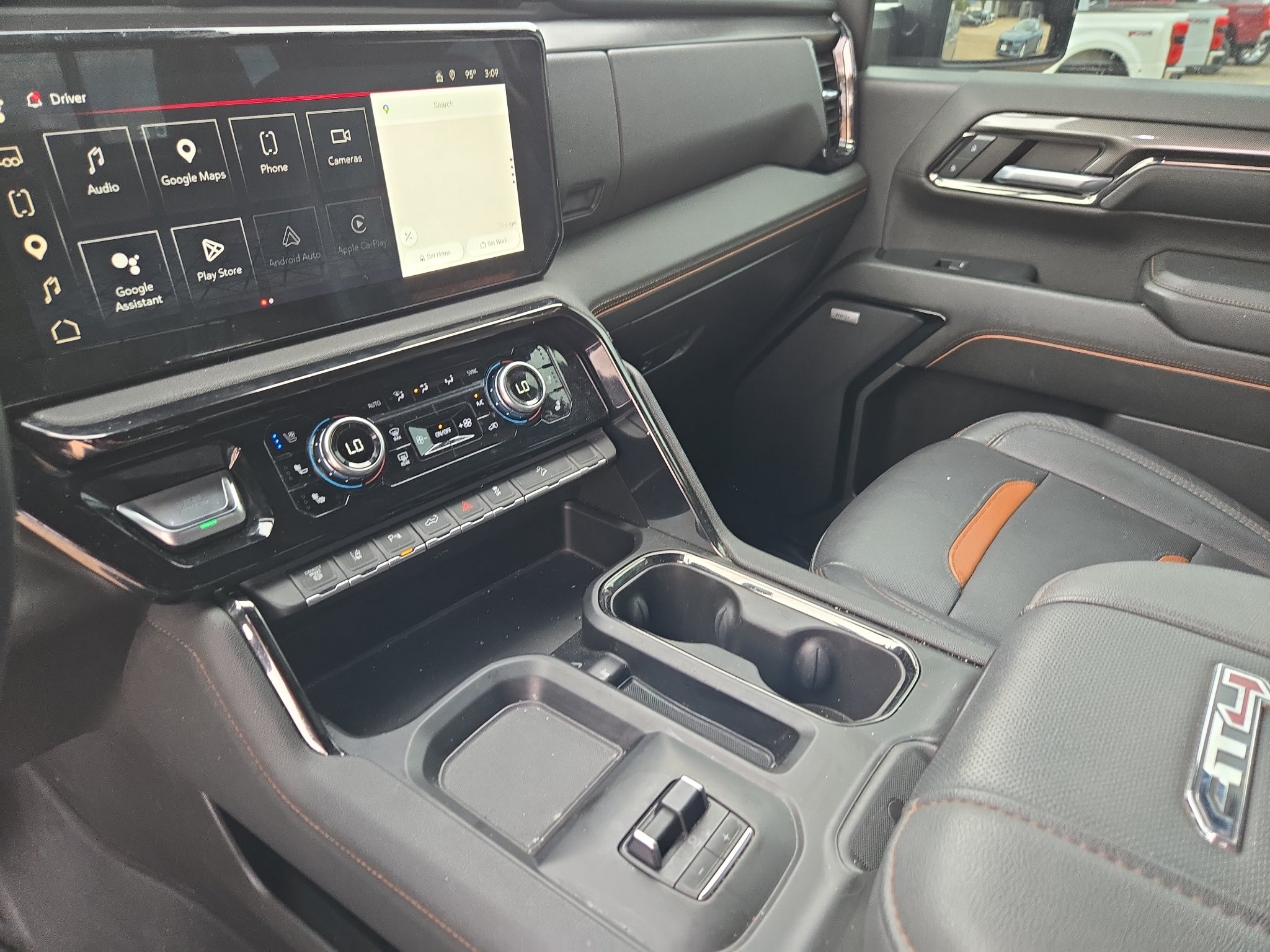 Used 2024 GMC Sierra 2500 AT4 w/ AT4 Premium Plus Package AWD/4WD image 31
