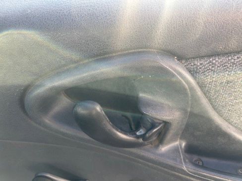 Used 2004 Chevrolet Cavalier $899 + TTL 520-628-9820 Car Co w/ Preferred Equipment Group image 14