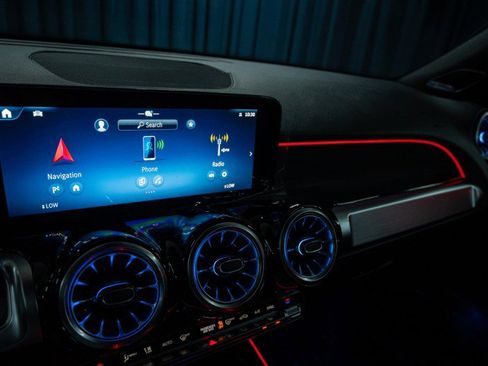 New 2026 Mercedes-Benz GLB 250 4MATIC image 18