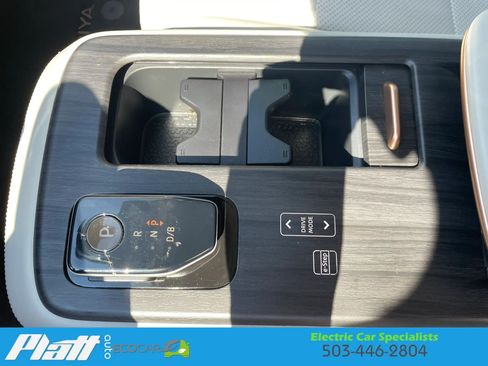 Used 2023 Nissan Ariya AWD image 23