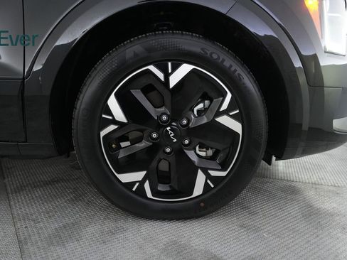 Used 2024 Kia Niro Wind w/ Wind Preserve Package FWD image 20