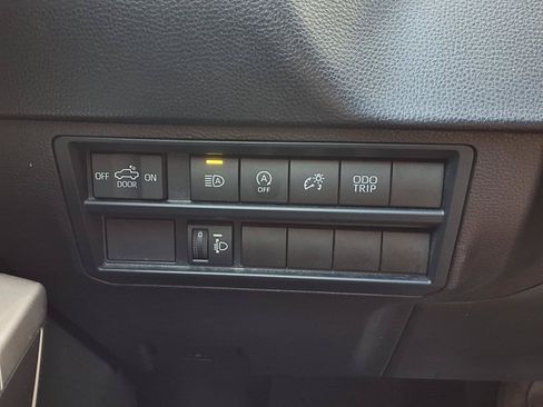 Used 2025 Toyota Tundra SR5 AWD/4WD image 14