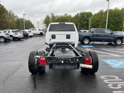 New 2025 RAM 5500 Tradesman AWD/4WD image 3