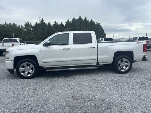 Used 2016 Chevrolet Silverado 1500 LTZ Z71 w/ LTZ Plus Package AWD/4WD image 8