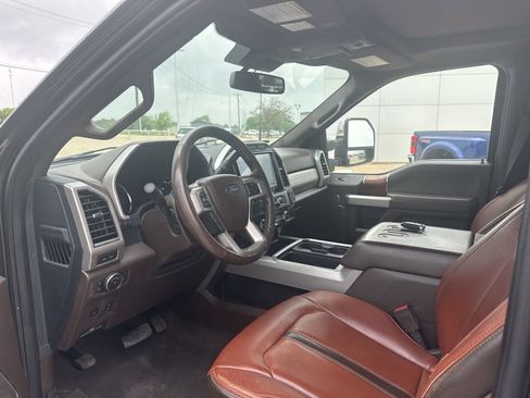 Used 2022 Ford F350 King Ranch w/ King Ranch Ultimate Package AWD/4WD image 9