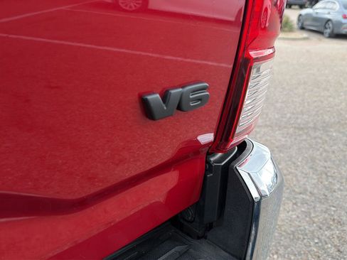 Used 2022 Toyota Tacoma SR5 image 5