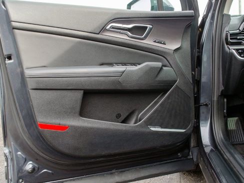 Used 2023 Kia Sportage SX image 28