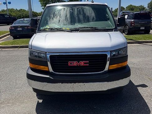 Used 2019 GMC Savana 2500 Extended w/ Enhanced Convenience Package RWD image 13