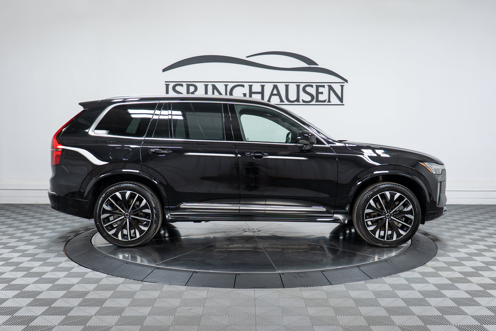 New 2026 Volvo XC90 T8 Plus w/ Protection Package Premier AWD/4WD image 4