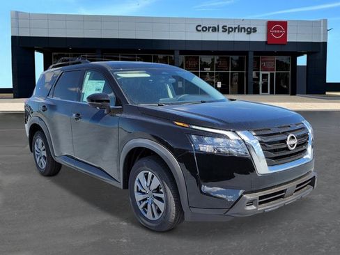 New 2025 Nissan Pathfinder SV image 7