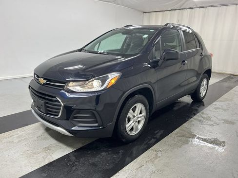 Used 2021 Chevrolet Trax LT w/ Driver Confidence Package AWD/4WD image 5