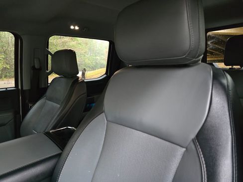 Used 2023 Ford F150 Lariat w/ Trailer Tow Package image 38