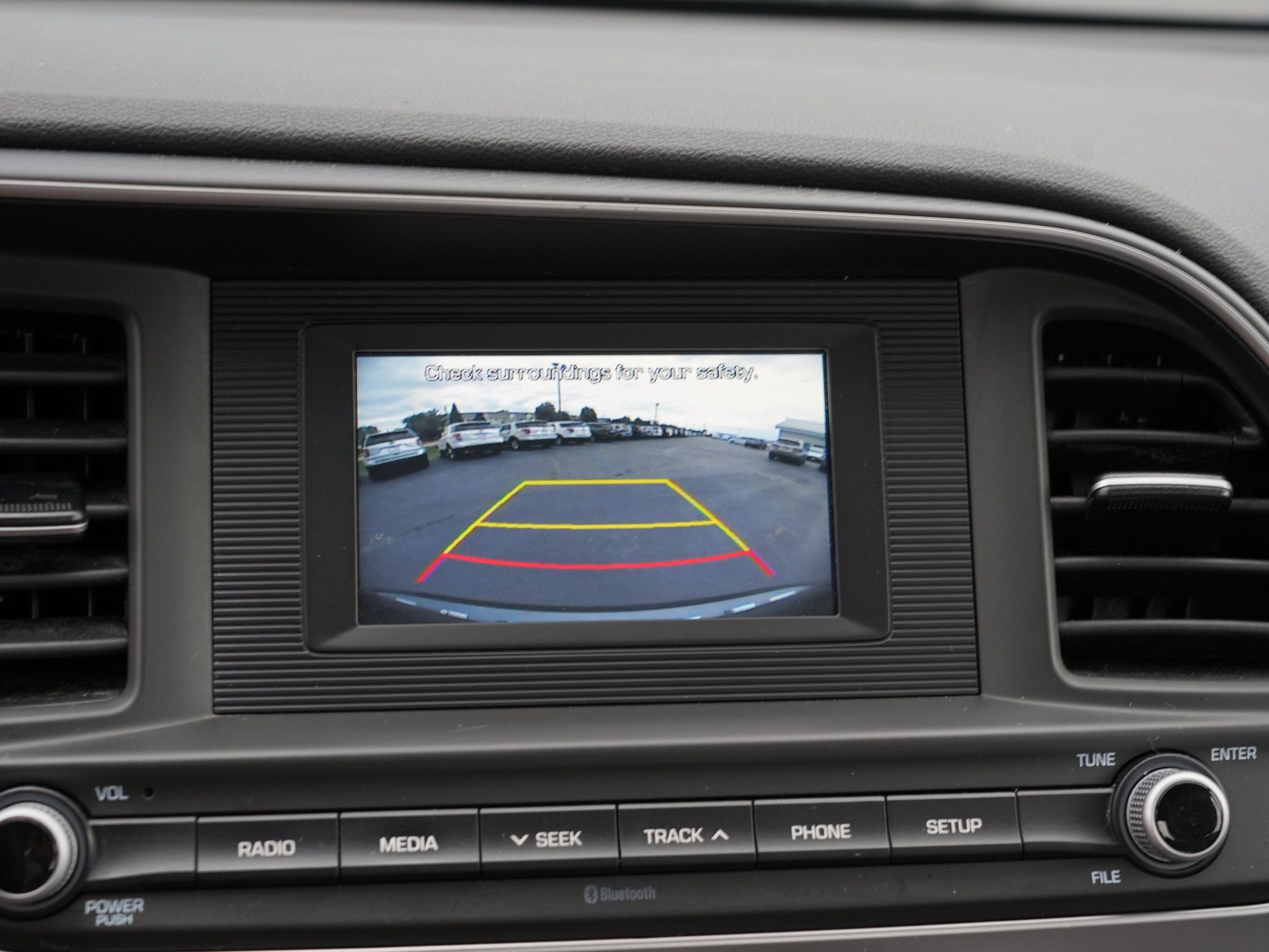 Used 2020 Hyundai Elantra SE FWD image 28