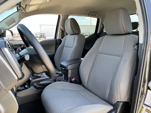 Used 2023 Toyota Tacoma SR AWD/4WD image 22