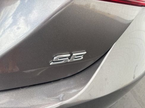 Used 2024 Toyota Camry SE FWD image 32