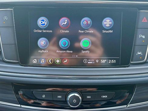 Used 2024 Buick Enclave Essence image 25