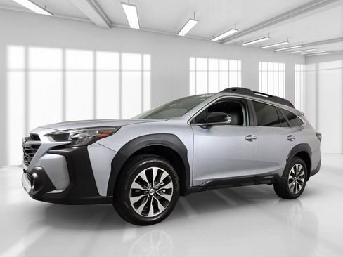 Certified 2025 Subaru Outback Limited AWD/4WD image 2