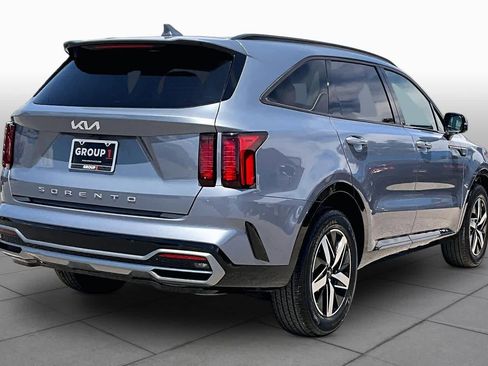 Used 2022 Kia Sorento S FWD image 12