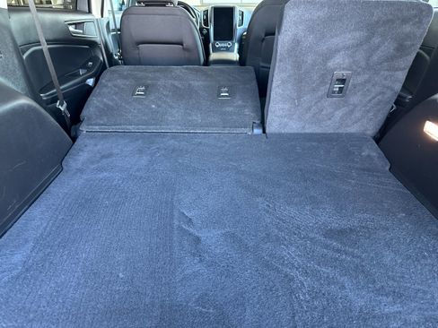 Certified 2024 Ford Edge SE w/ Black Appearance Package image 15