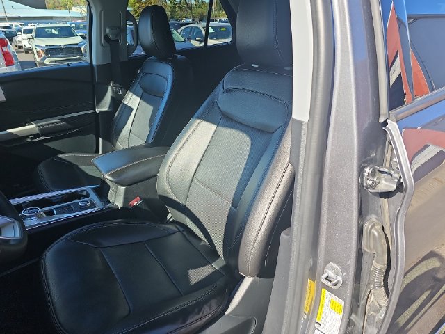 Used 2022 Ford Explorer Limited AWD/4WD image 34