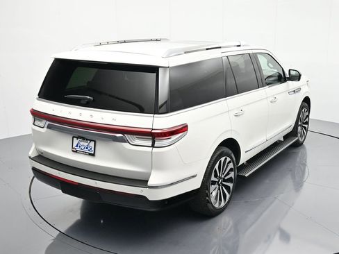 Used 2024 Lincoln Navigator Reserve AWD/4WD image 34