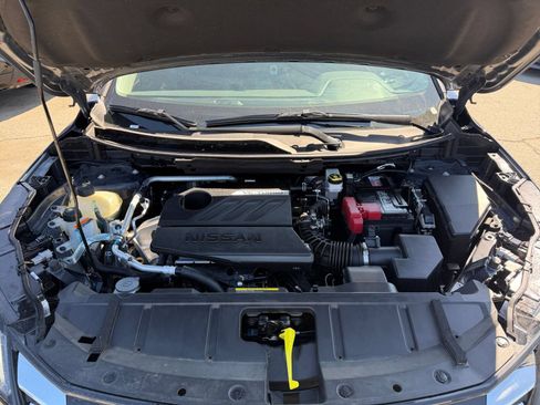 Used 2025 Nissan Rogue SV AWD/4WD image 33