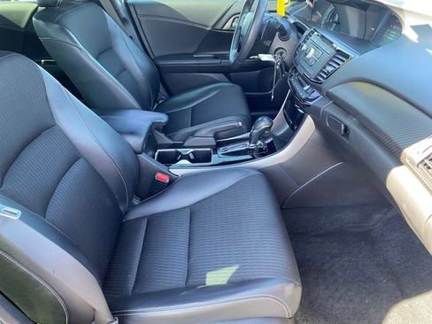 Used 2016 Honda Accord Sport image 10