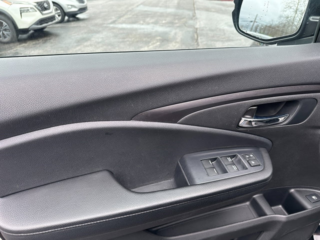 Used 2022 Honda Pilot Sport image 9