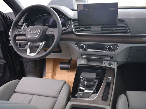 Certified 2024 Audi Q5 2.0T Premium Plus w/ Premium Plus Package image 21