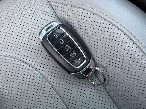 Used 2021 Hyundai Elantra Limited FWD image 31