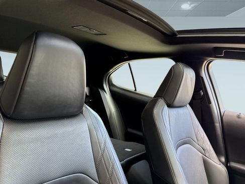 New 2026 Lexus UX 300h FWD image 21