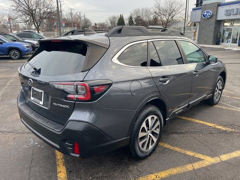 Used 2020 Subaru Outback Premium image 5
