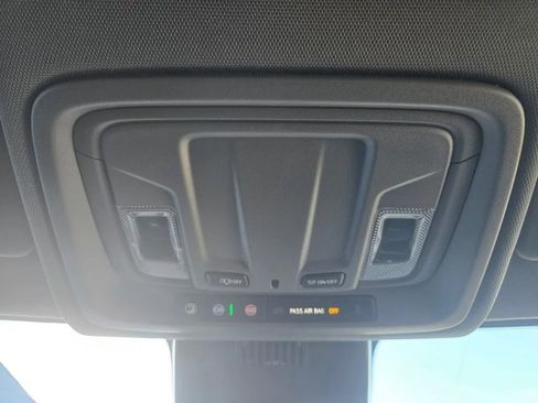 Used 2024 GMC Sierra 1500 SLE image 20