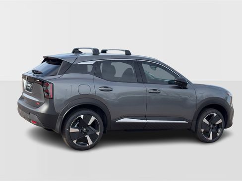 New 2026 Nissan Kicks SR w/ Cold Weather Package image 7