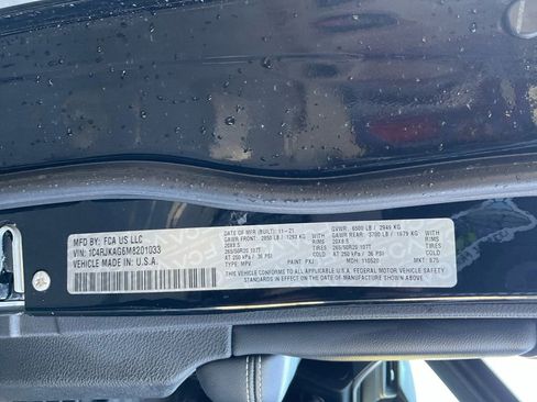 Used 2021 Jeep Grand Cherokee L Laredo image 38