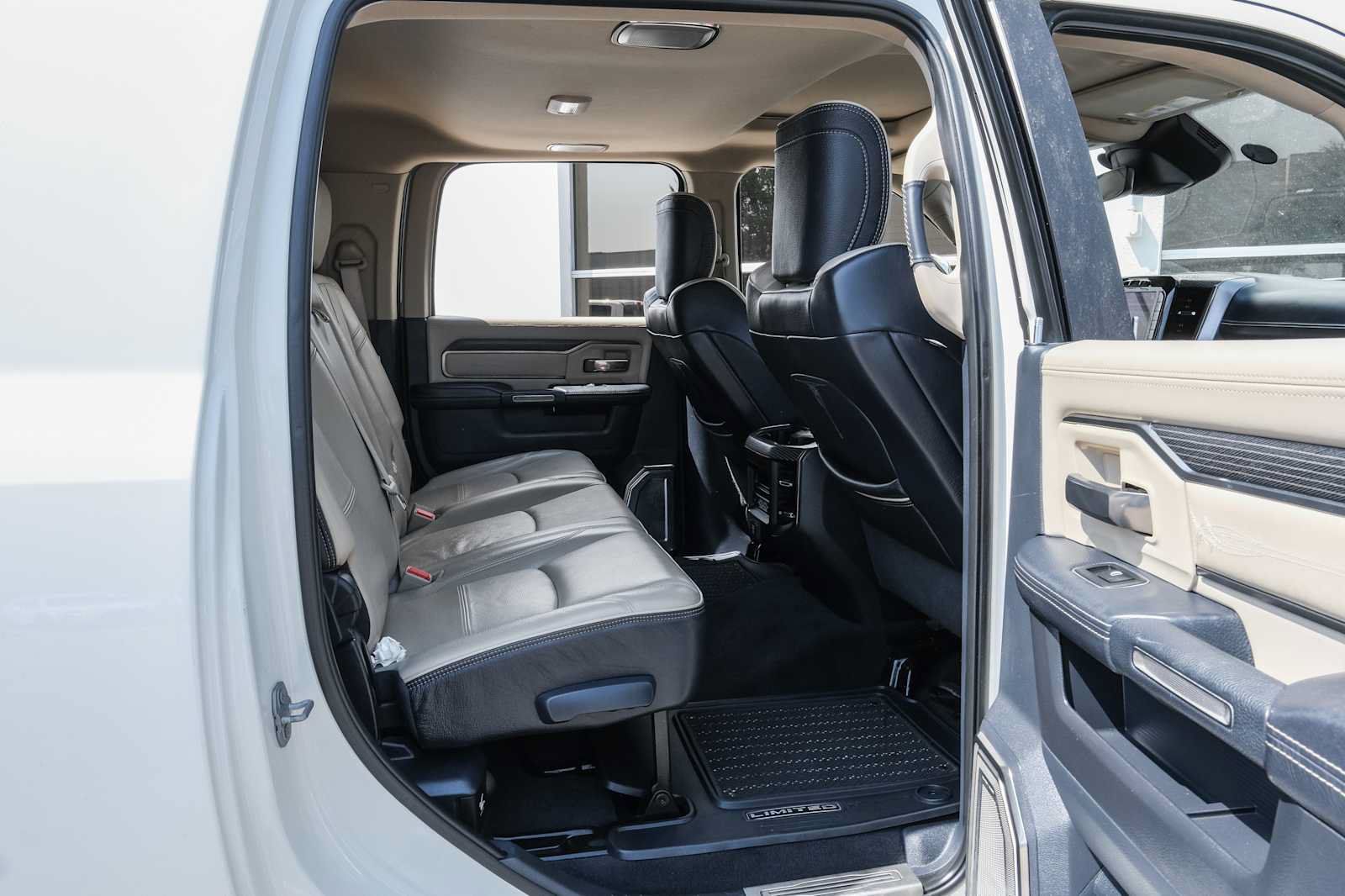 Used 2019 RAM 2500 Limited AWD/4WD image 36