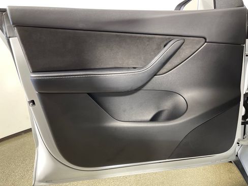 Used 2020 Tesla Model Y Performance AWD/4WD image 19