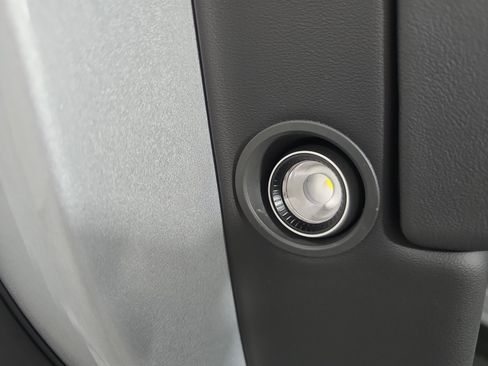 Used 2024 Rivian R1T Adventure AWD/4WD image 30