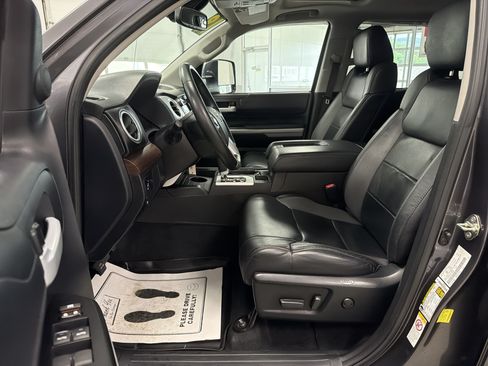 Used 2018 Toyota Tundra Limited w/ Limited Premium Package AWD/4WD image 23