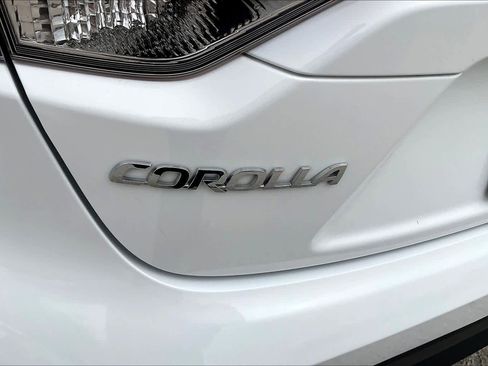 Used 2023 Toyota Corolla LE FWD image 30